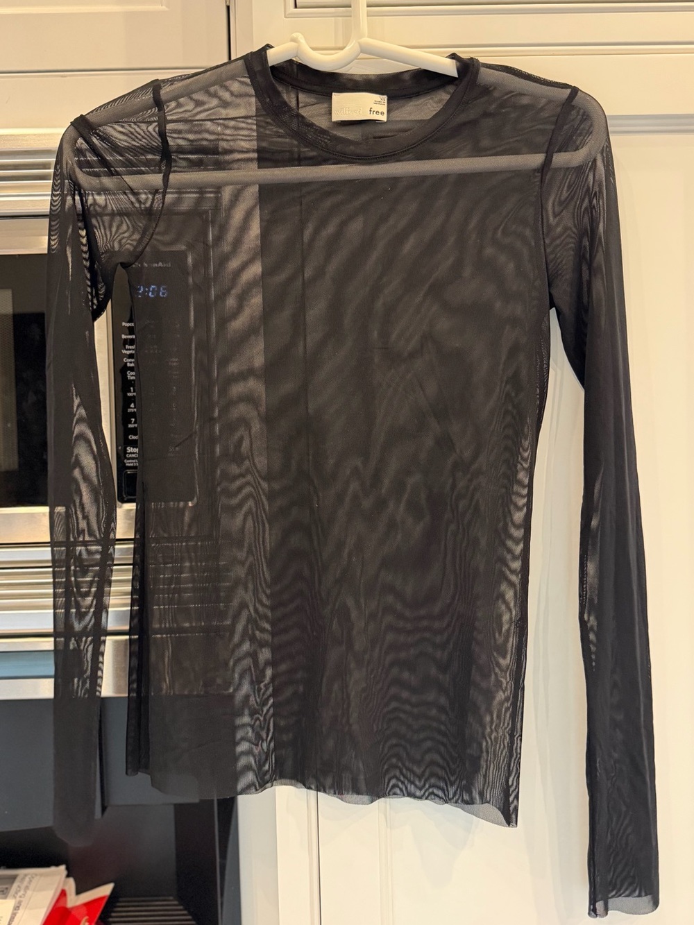 NWOT Aritzia Wilfred Free Sheer Long-Sleeve Mesh Top Black